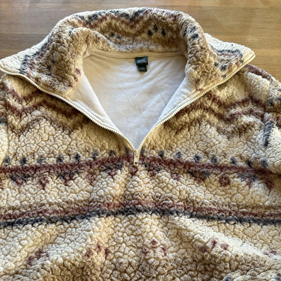 Wild fable Vintage faux fur fleece pullover. Fall perfect. Small - Picture 2 of 8